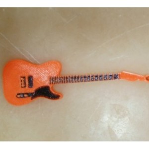 Enstrüman Anahtarlık Modelleri – Gitar, Keman, Bağlama, Piyano, Klavye, Darbuka